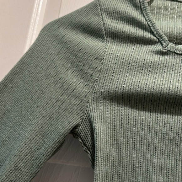 Girls RSQ green long sleeve - Picture 8 of 12